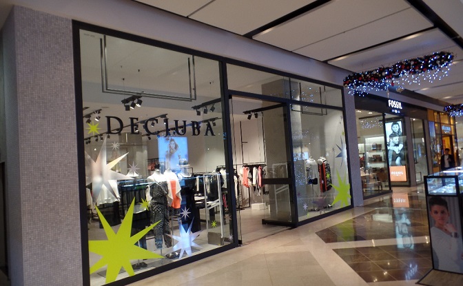 retail fashion window decals sales promotions