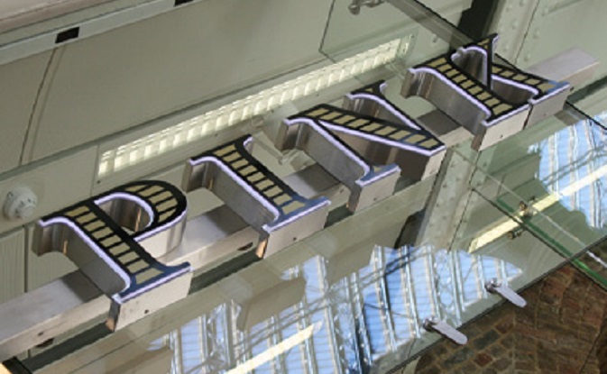 3d retail signage illuminated signs fashion branding